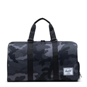Herschel Novel Duffel Bag Night Camo New Without Tag Travel Gym Weekend 42.5L